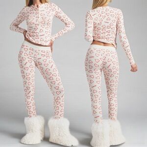 💗 SKIMS Cotton Rib Henley & Pant Set
Marble Candy Heart Print | NWT | XXS 💗